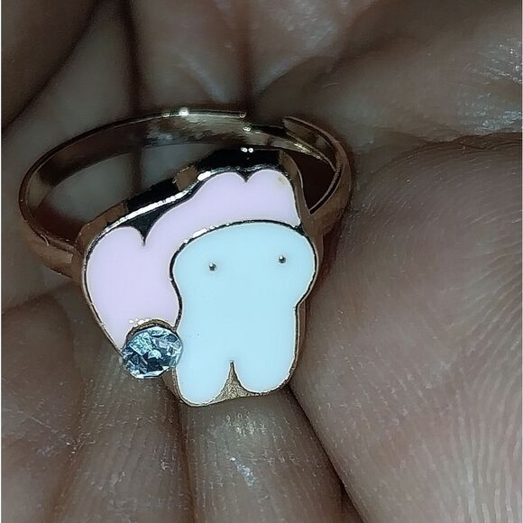 Super cute girls  jeweled tooth fairy adjustable ring - Picture 6 of 7